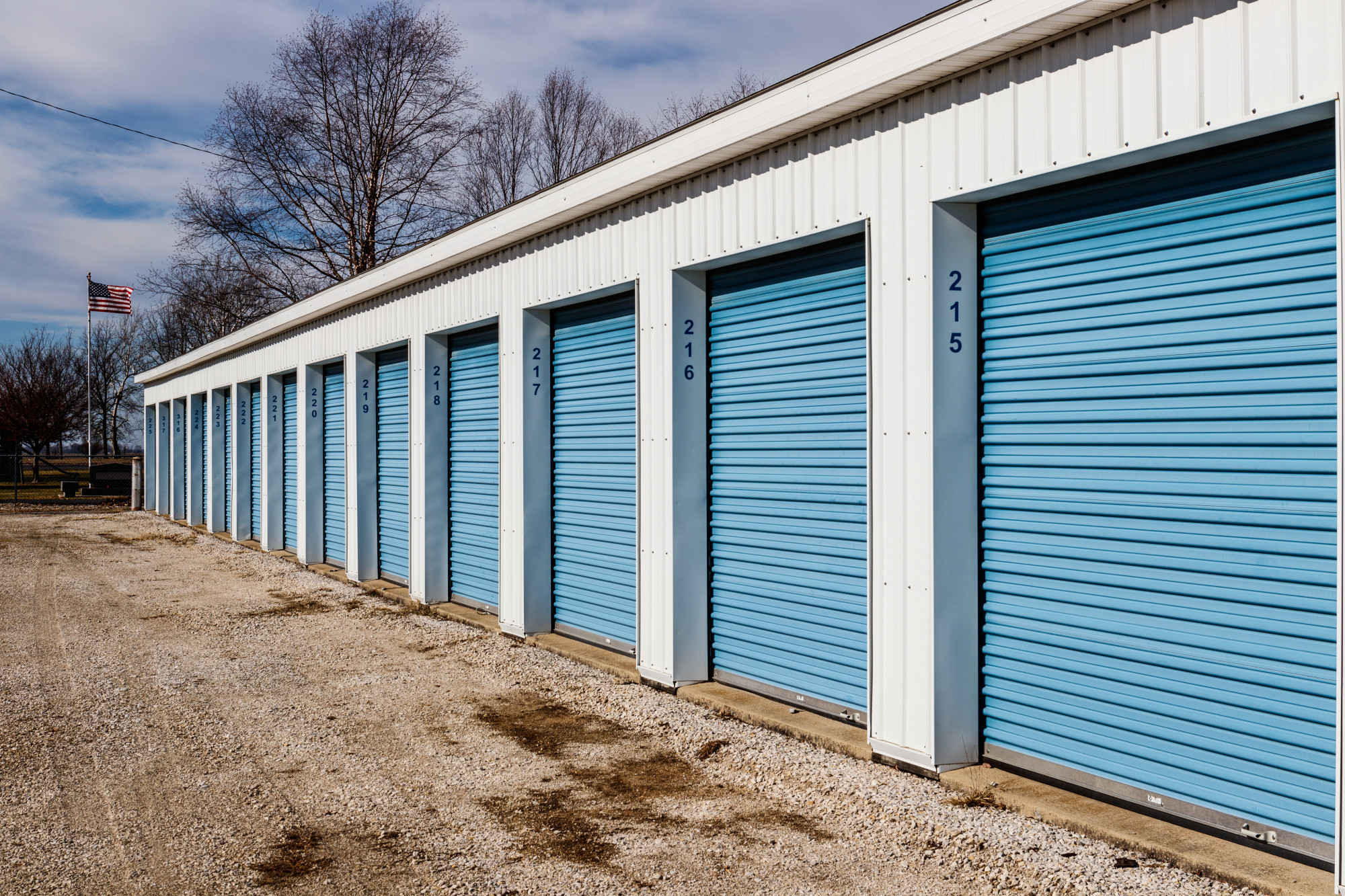 How Much Does a Storage Unit Cost on Average? - Lives On